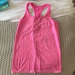 Lululemon tank top size 6